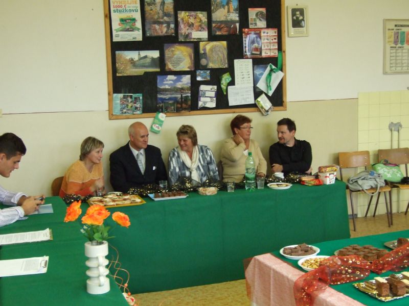 Riaditeľ školy a zástupcovia